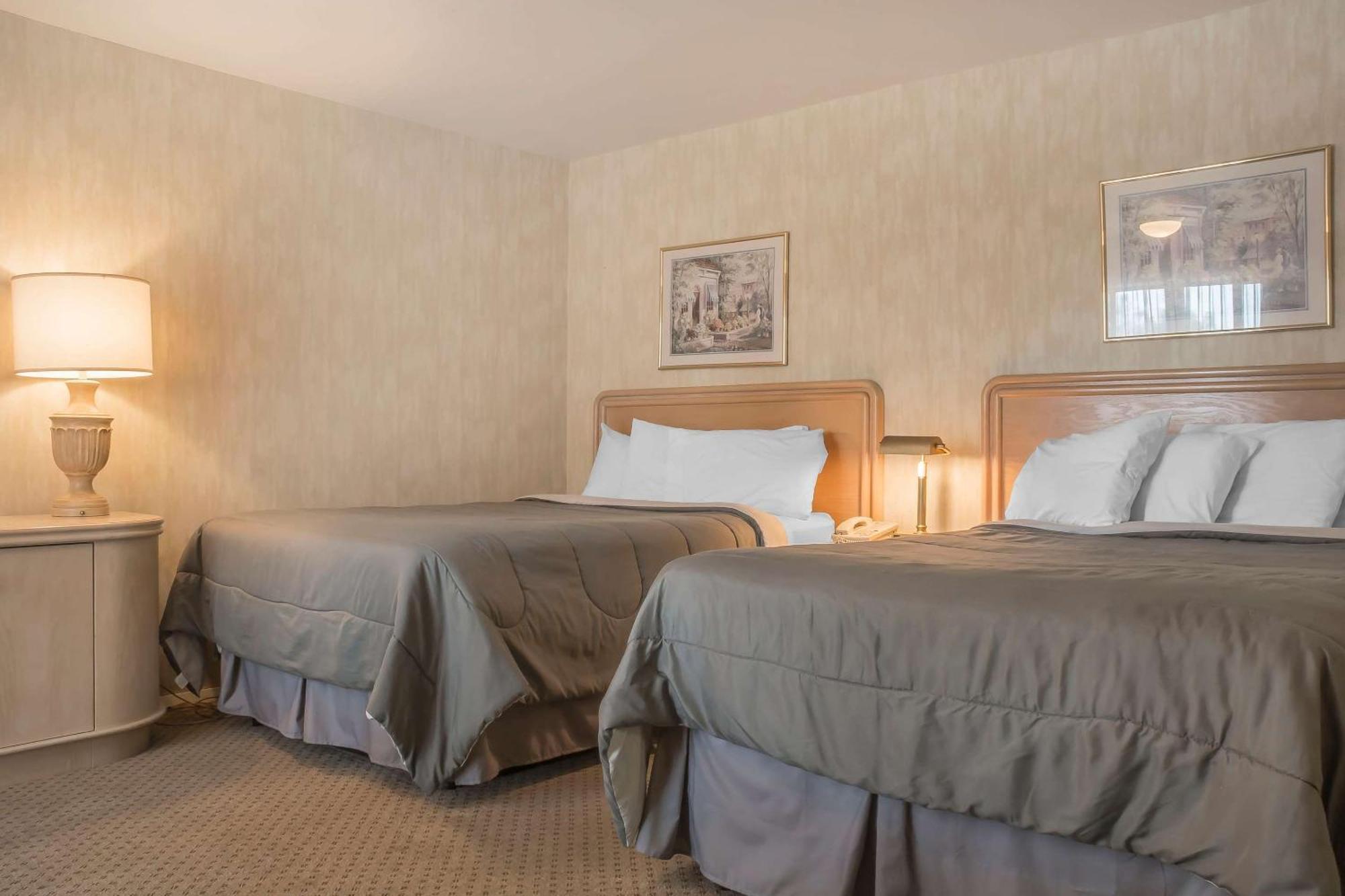 Rodeway Inn Fallsview Niagara Falls Eksteriør billede