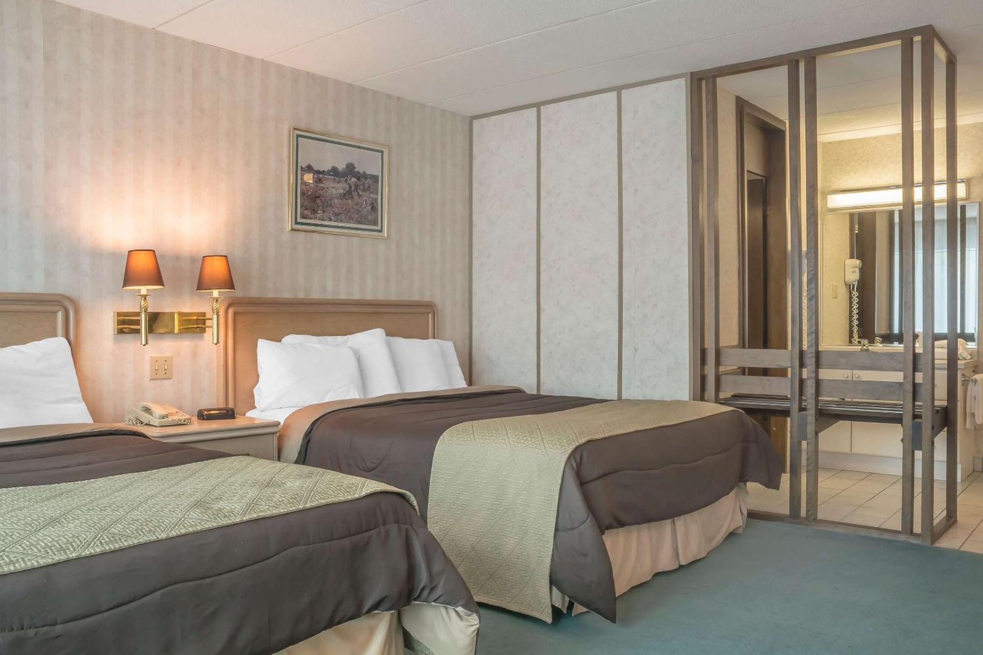 Rodeway Inn Fallsview Niagara Falls Eksteriør billede
